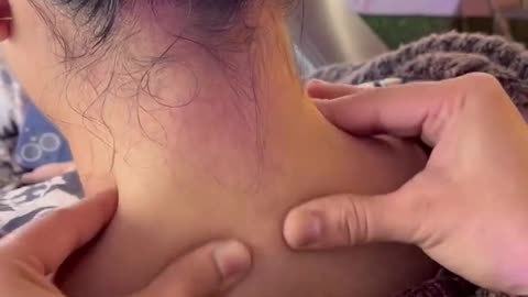 Shoulder massage