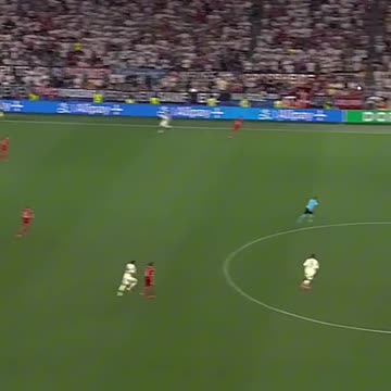 Real Madrid monitoring Dortumund's centre-back after missing out on Leny Yoro