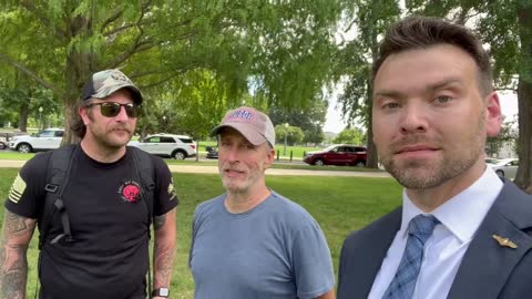 Jack Posobiec and Jon Stewart come to an agreement on fighting for health care for veterans