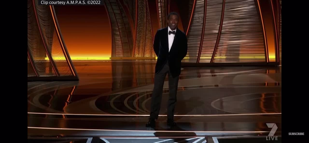 Will smith smacks Chris Rock live
