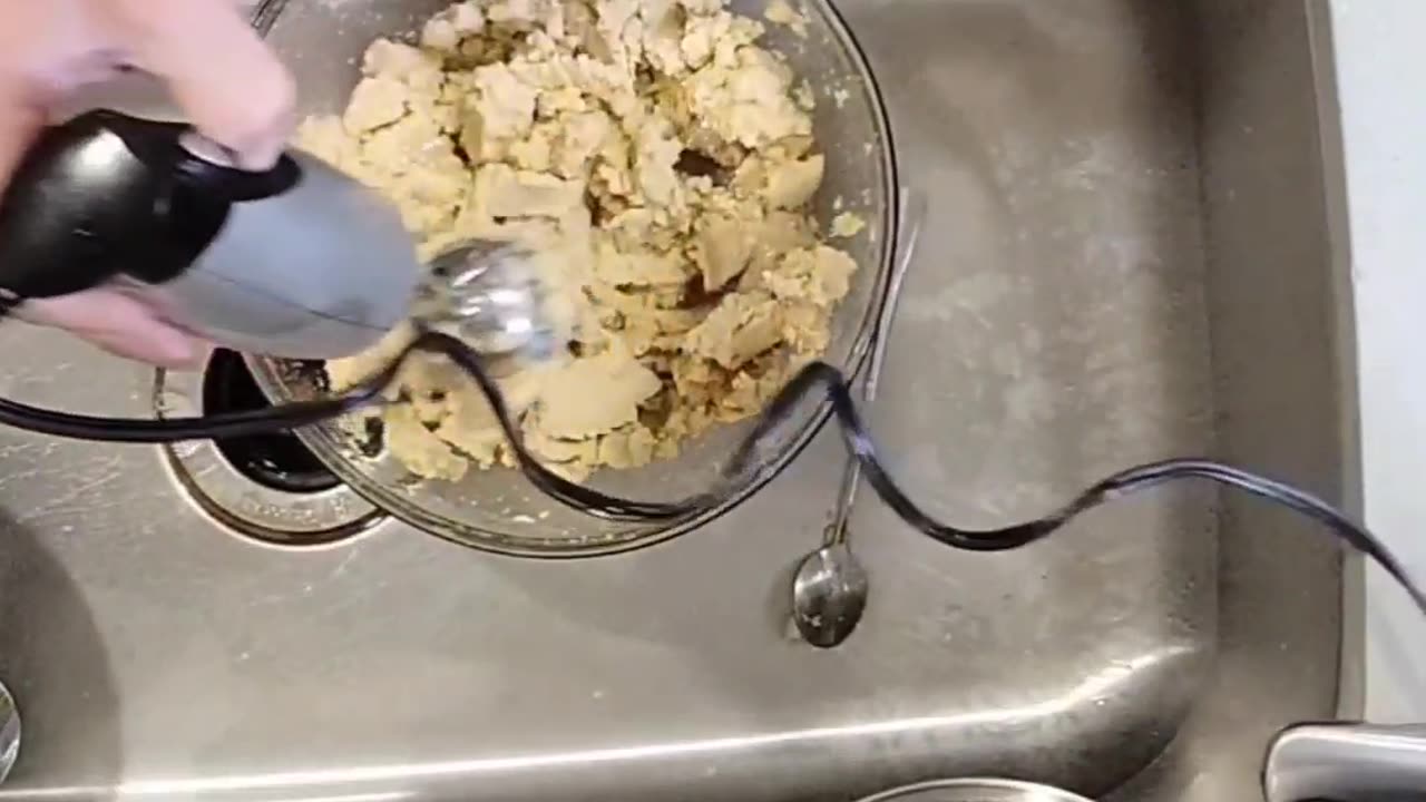 Making Hummus (Short edited version)