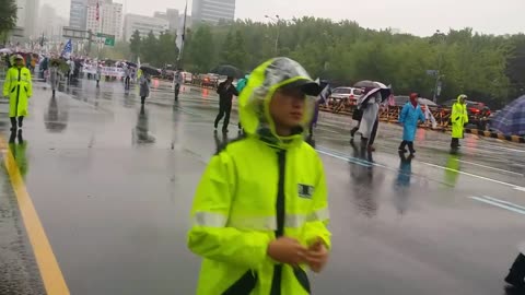 20180513_V3_S01(joz4huizzCM)빗속에 애국시민 행진, 드루킹-경인선 특검가자 !!! - 잠실종합운동장 앞