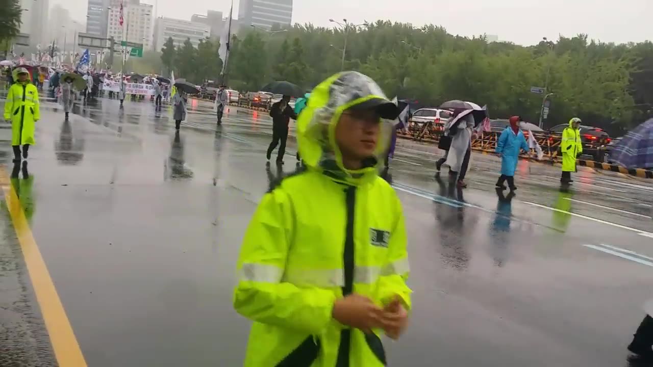 20180513_V3_S01(joz4huizzCM)빗속에 애국시민 행진, 드루킹-경인선 특검가자 !!! - 잠실종합운동장 앞