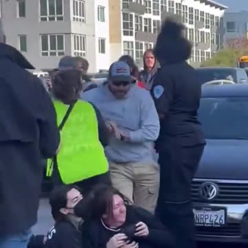Angry Drivers In L.A. Trying To Remove Anti-Israel Protesters Blocking 110 Freeway