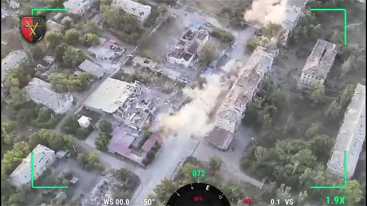 Ukrainian Tank Engages Russian Positions in Northern Donetsk