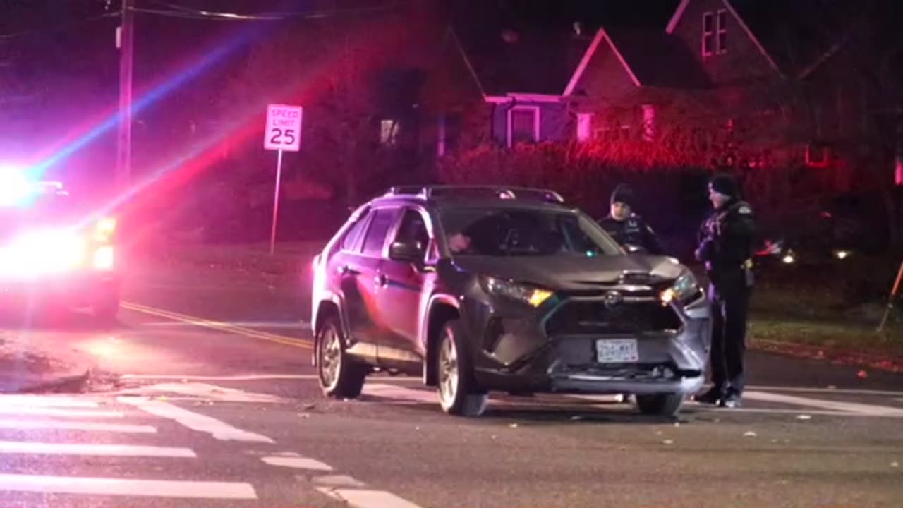 POLICE DONT LIKE CAMERAS AT POLICE CRASH