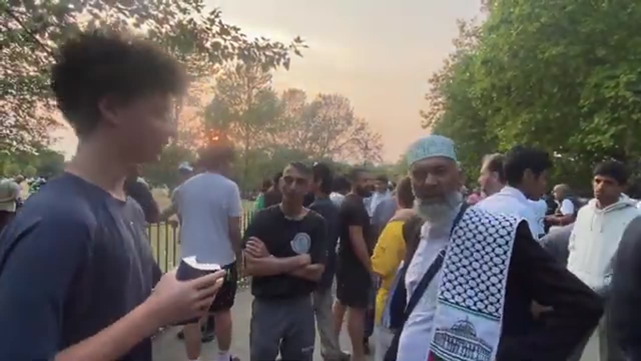 Young Jewish man challenges uncle Usman _ Speakers corner