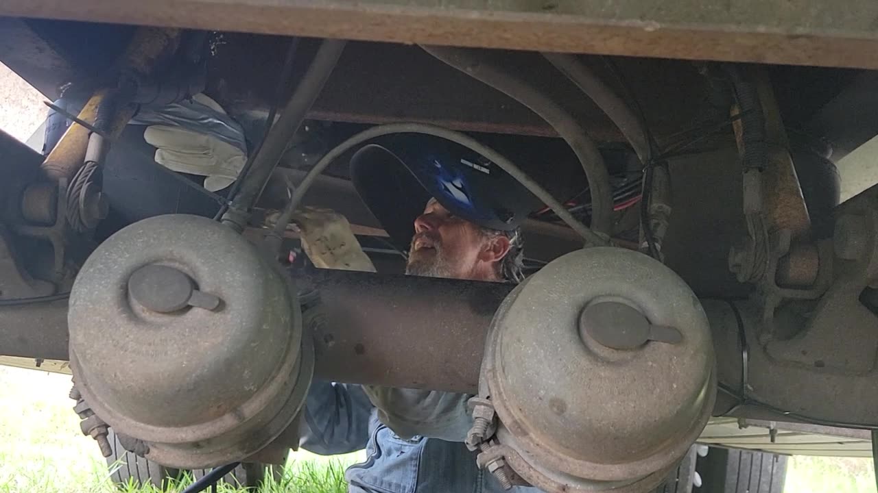 GETTING THE JOB DONE: FLUX WELDING UNDERNEATH the FLATBED TRAILER