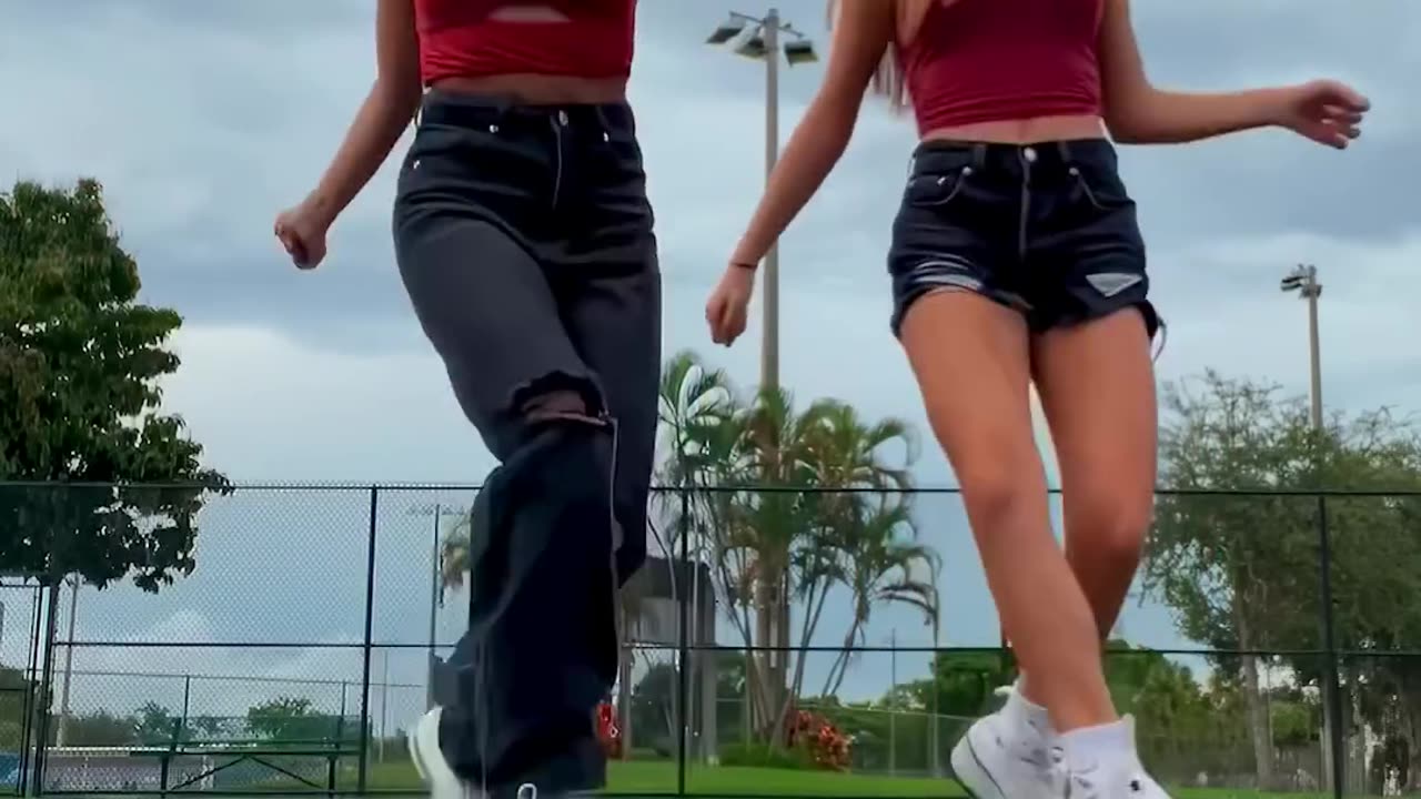 🔥 Best Shuffle Dance Music Video 2024 on a viral TikTok Song