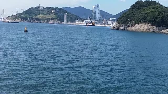 This is a video of the sea taken on a cruise ship.