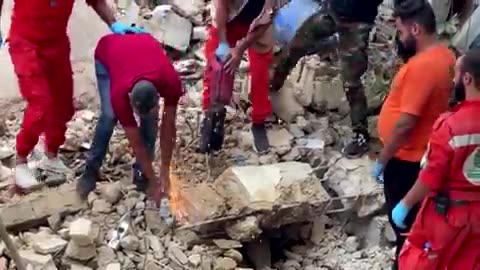 Israel announced that special forces and airborne troops conducted incursions into Lebanon