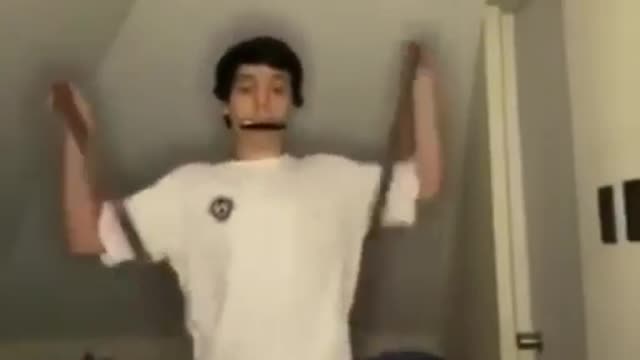 Learn How To Play Harmonica in 3 Seconds