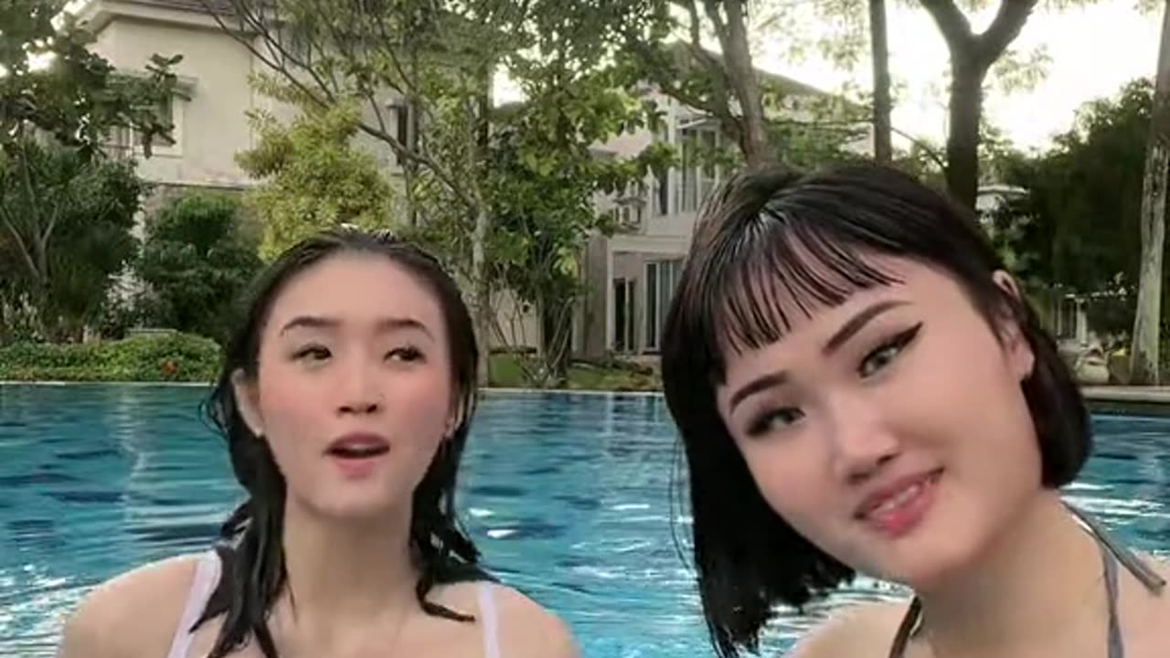 Video Dancing in the pool in the afternoon On tiktok 2024