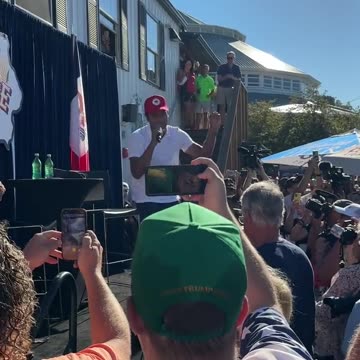 ICYMI: GOP Candidate Vivek Ramaswamy CRUSHES 'Lose Yourself' by Eminem at Iowa Event [WATCH]