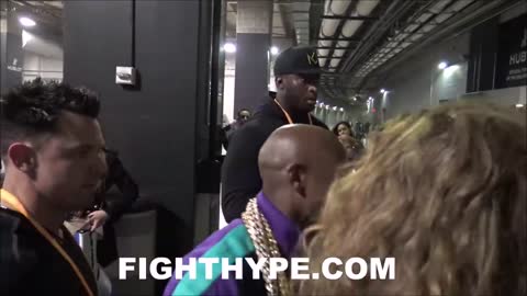 (EPIC!) MAYWEATHER AND PACQUIAO REUNITE, TAKE PIC AFTER SPENCE DOMINATES GARCIA & CALLS OUT MANNY