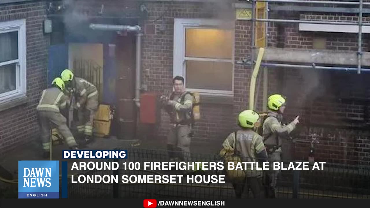 Around 100 Firefighters Battle Blaze at London Somerset House _ Dawn News English