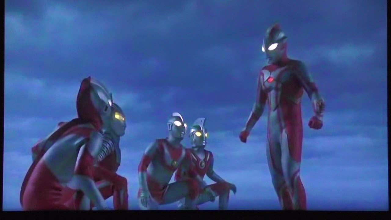 Ultraman's biggest monster! 7 Ultramen team up for climatic battle!!