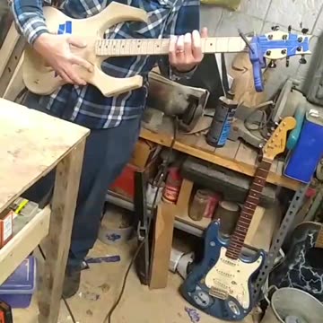 PNE Works Guitar Test 🎸🎶