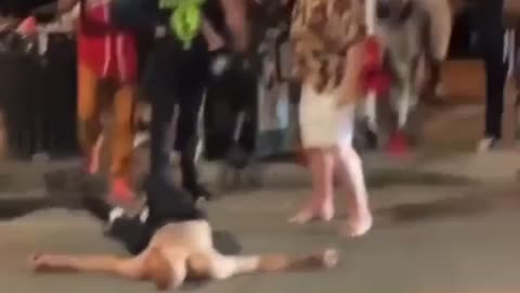 Old Man KOs Crack Head in the Hood