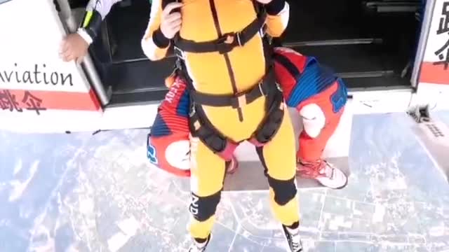 Helicopter skydiving