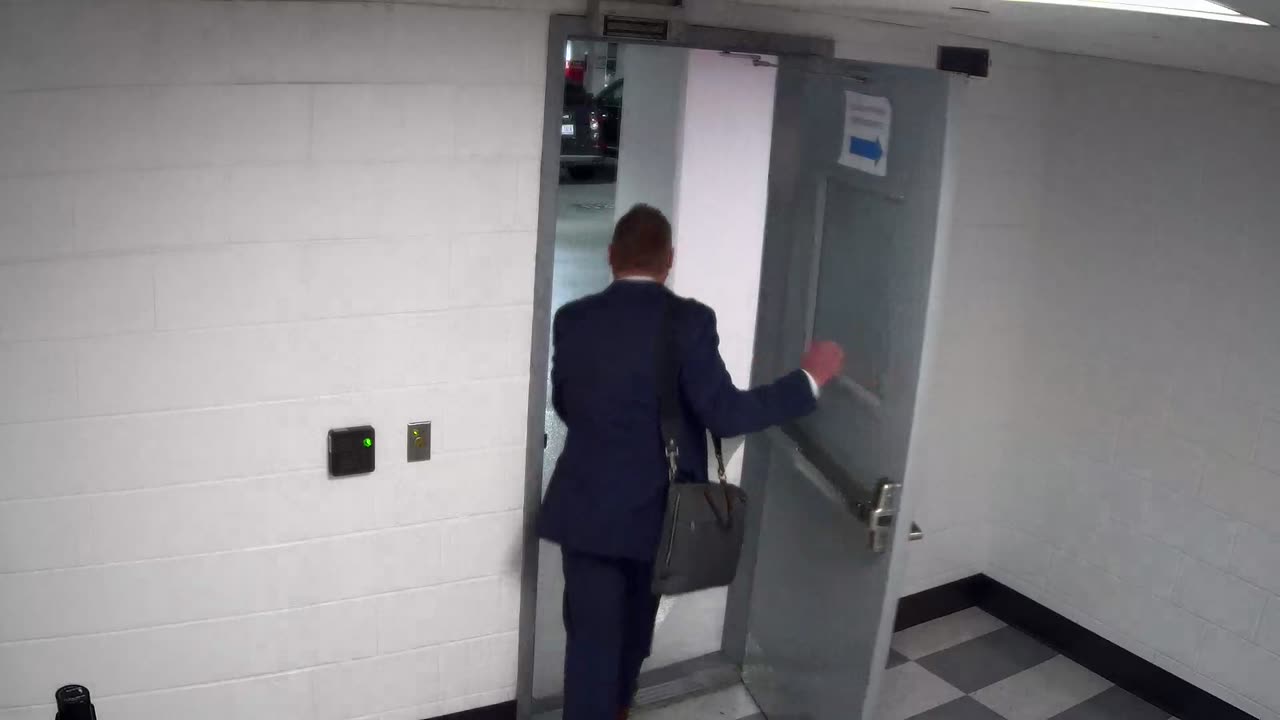 6147RHOBG3G301BExitSecuredSide_2021-01-06_21h00min03s340ms.mp4