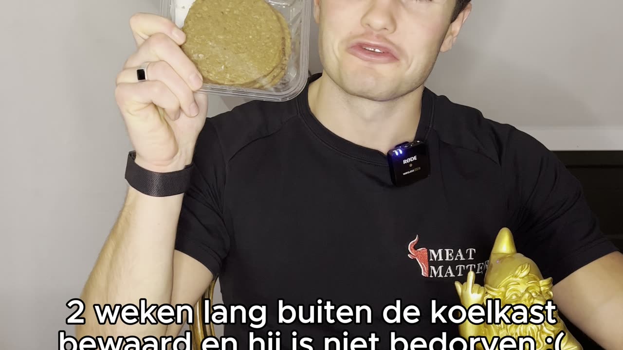 POV: Trying to safe your life from vegan burgers