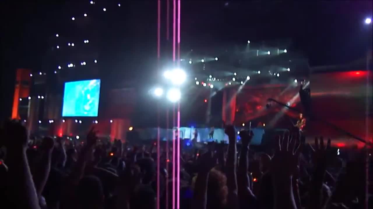 Iron Maiden - The Number Of The Beast [Rock in Rio] (Nov 22nd, 2013)