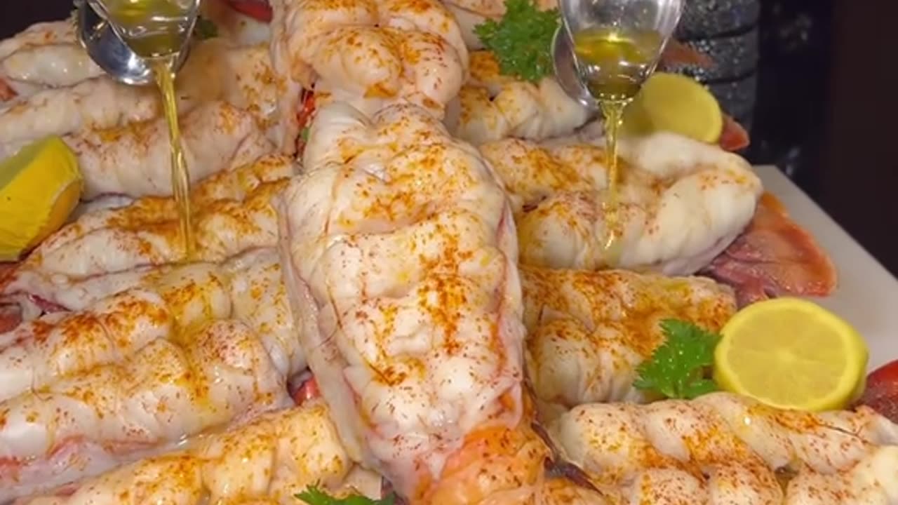 $1000 TRAY OF LOBSTERS in Las Vegas