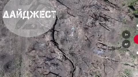 🇷🇺🇺🇦While delivering drinking water to our guys using a drone