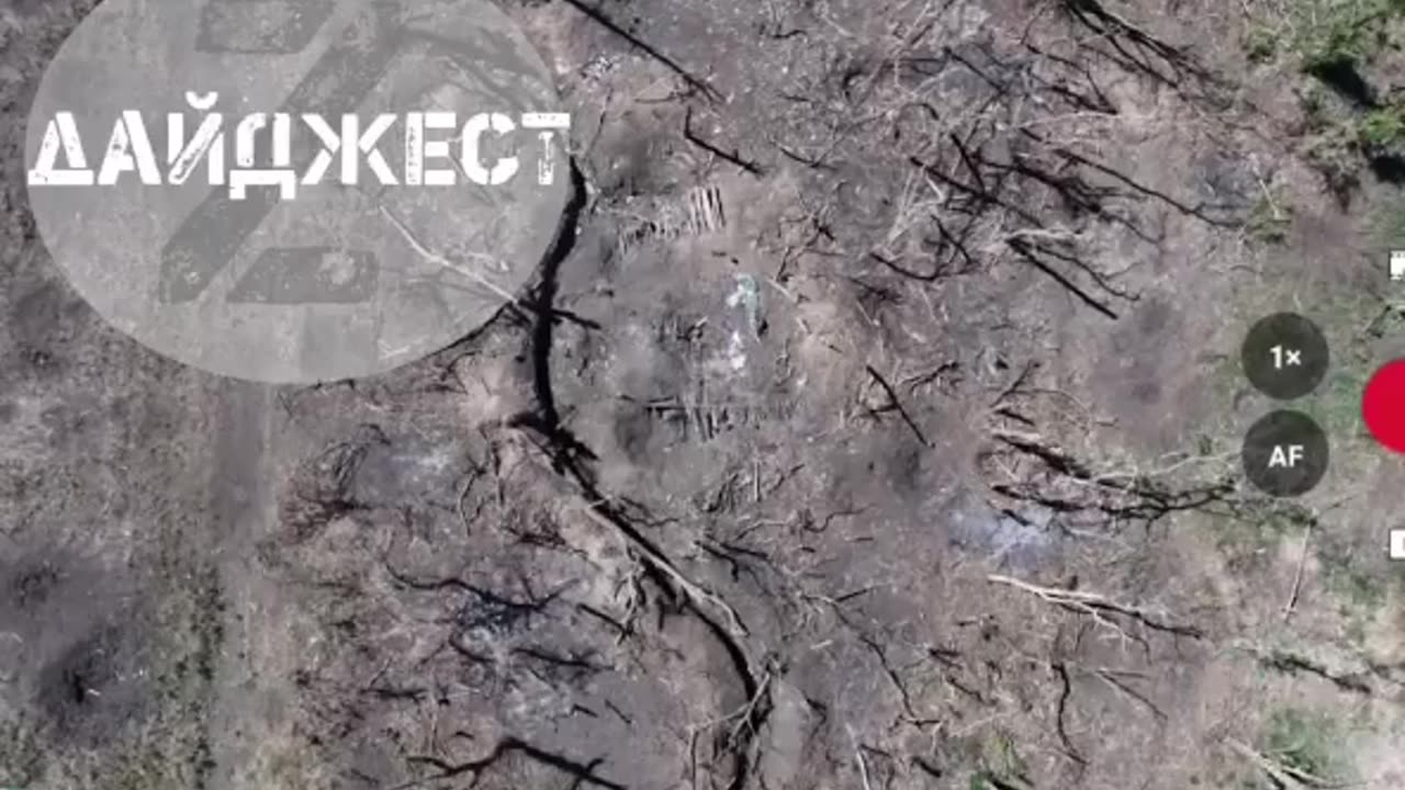 🇷🇺🇺🇦While delivering drinking water to our guys using a drone