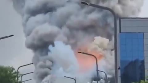 About 20 bodies located at lithium battery factory in South Korea after batteries caused massive fire