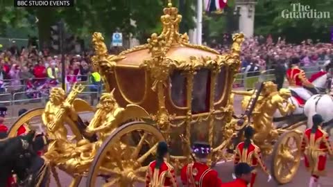 Hologram of Queen Elizabeth appears inside 260-year-old golden carriage