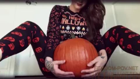 Halloween girl sexy farts
			