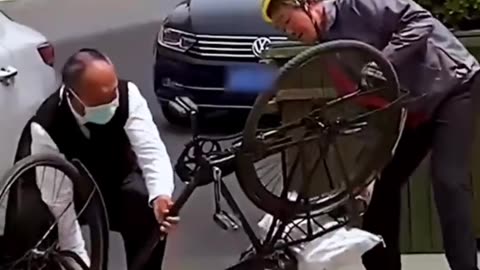 Small gesture of kindness 😇🚲😄