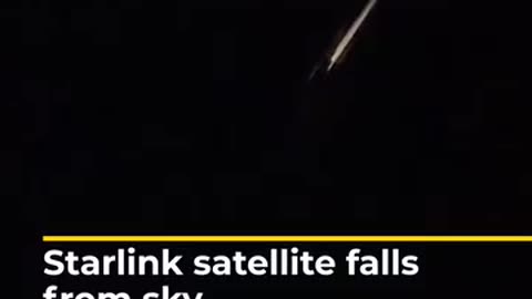 Starlink satellite falls from sky