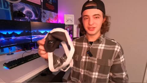 Meta Quest 3 128GB— Breakthrough Mixed Reality Headset — Powerful Performance