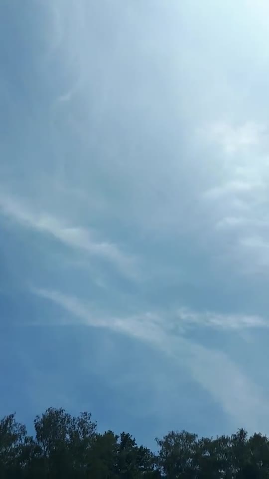 Himmel in Berlin am 17. Juni 2022 um 13:57 Uhr