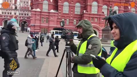 Russian journalist fined after anti-war live TV protest