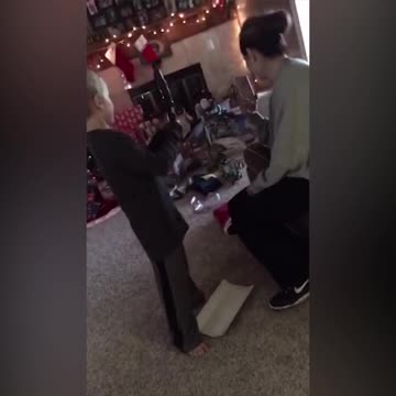 Soldier Comes Home For The Holidays