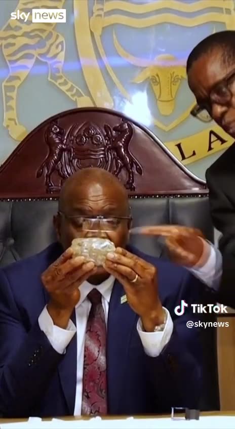 Largest diamond found in over a century.. 😳