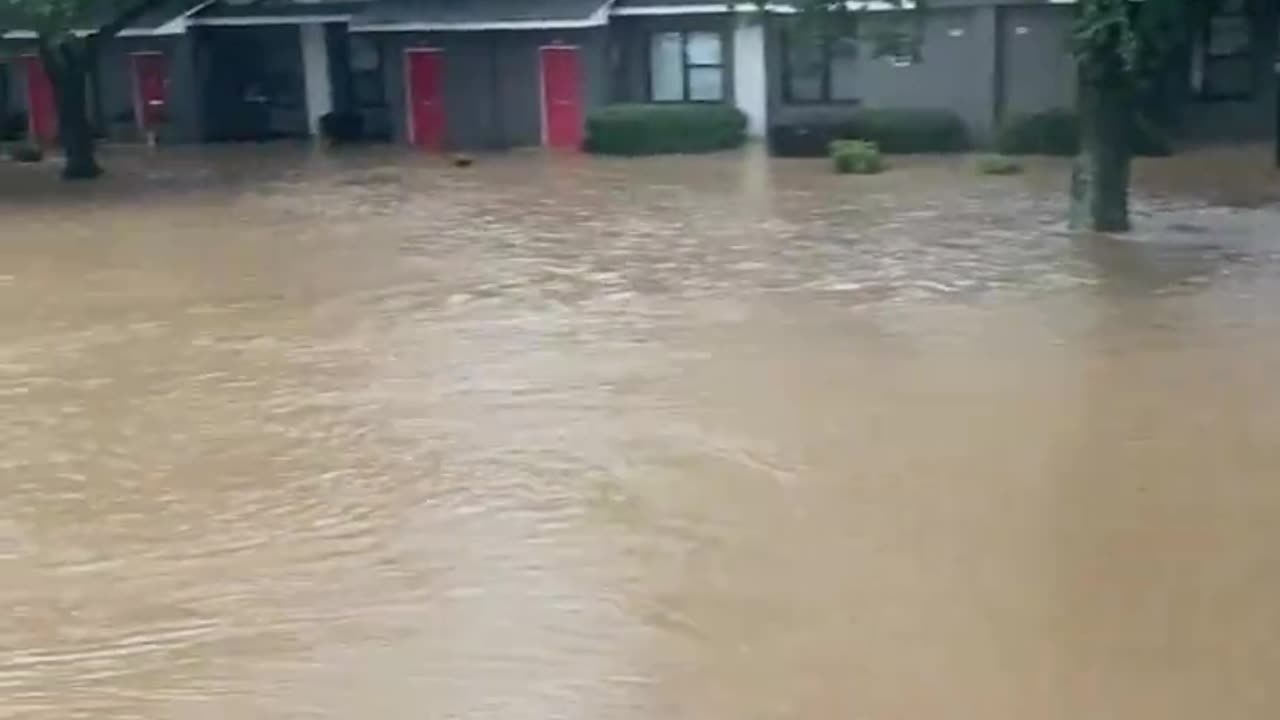 Video shows major flooding from Hurricane Helene in Buckhead, Georgia.