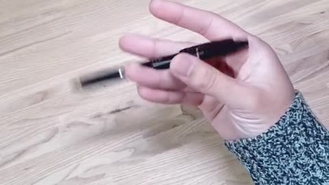 How to spin a pen like in Tokyo Ghoul! 👀