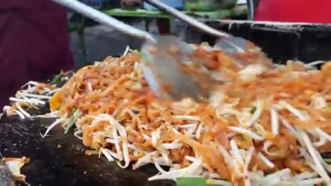 Watch Thai Street Food Come to Life with Unbelievable Performances!