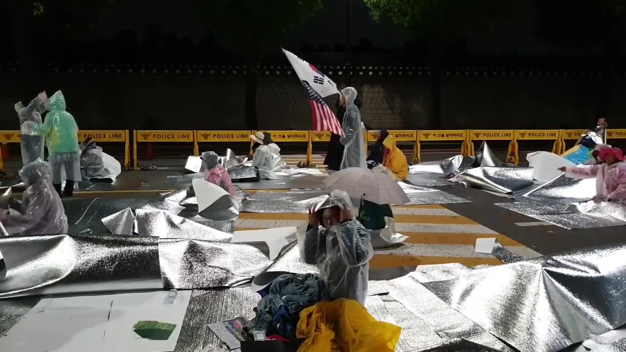 20191216_V3_S01(AFPbwsKbU3M)74일차 철야를 맞이하여 광야교회에 첫비가 내렸던 그날 영상 - 대한민국 역사상 영원히 기억될 빗속의 현장 1부