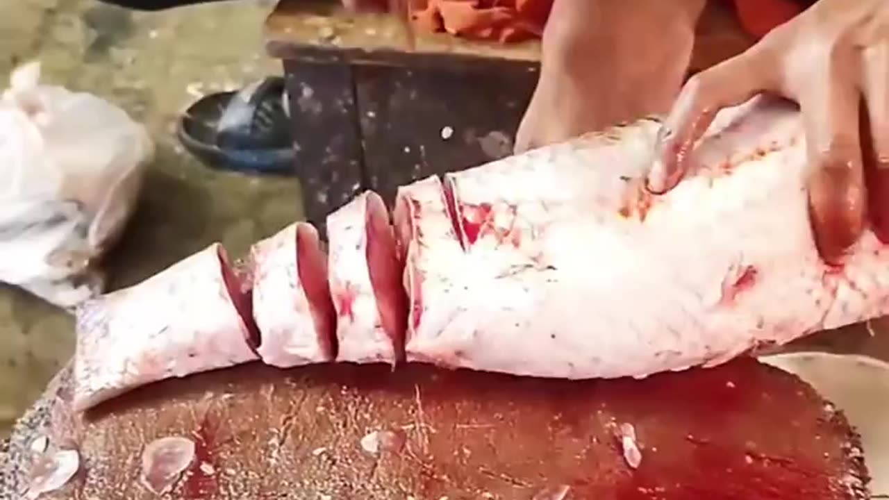 Grass Carp Fish cutting techniques....