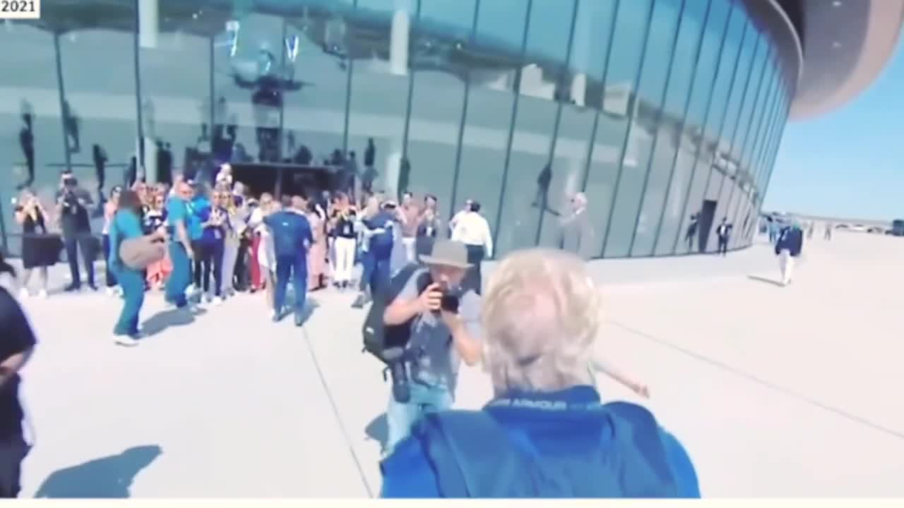 Richard Branson viral airspace mission