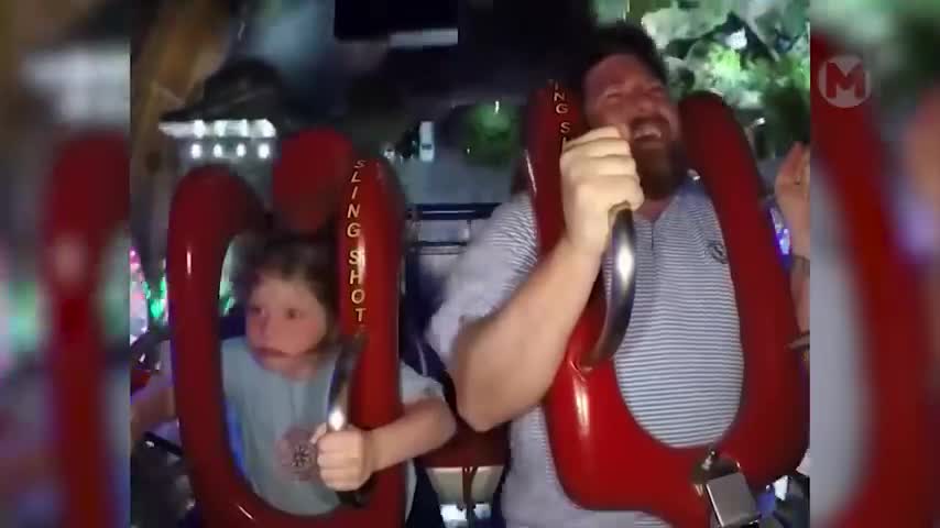 40 Most Ridiculous Moments at Amusement Parks Caught on Camera