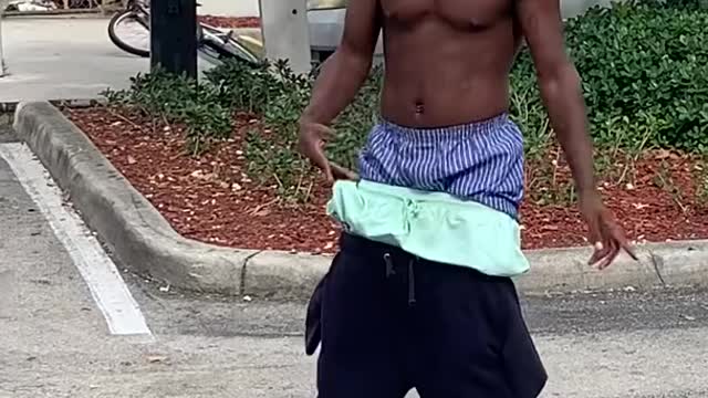 A Phoney Crip Gang member does not know how to Crip walk!!😆😆#Shorts #CripWalk #FunnyVedio