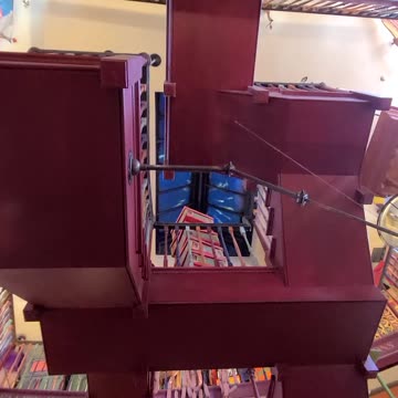 Inside Weasleys' Wizard Wheezes! #universalstudios #wizardingworldofharrypotter #harrypotter