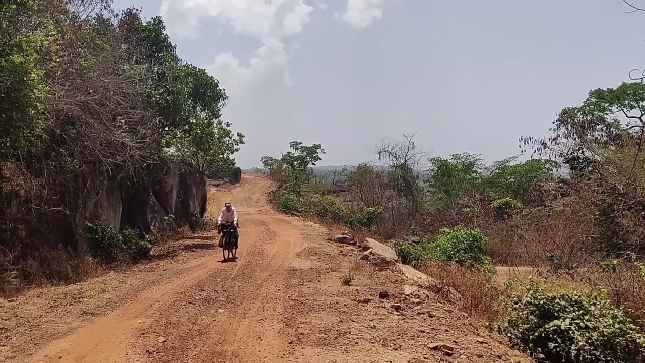 malweg IV - Cycling the World - Guinea